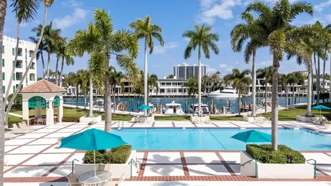 100 Se 5th Avenue Boca Raton FL 33432