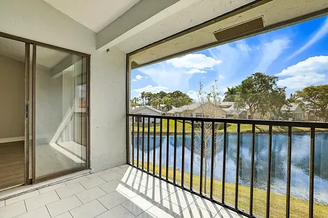 605 Harbour Pointe Way Greenacres FL 33413