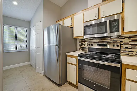 605 Harbour Pointe Way Greenacres FL 33413