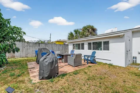 376 Leigh Road West Palm Beach FL 33405