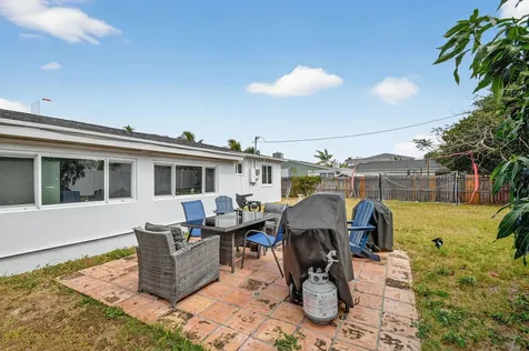 376 Leigh Road West Palm Beach FL 33405