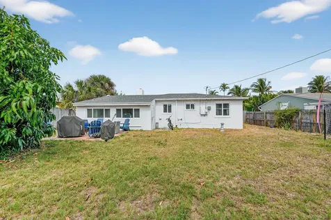 376 Leigh Road West Palm Beach FL 33405