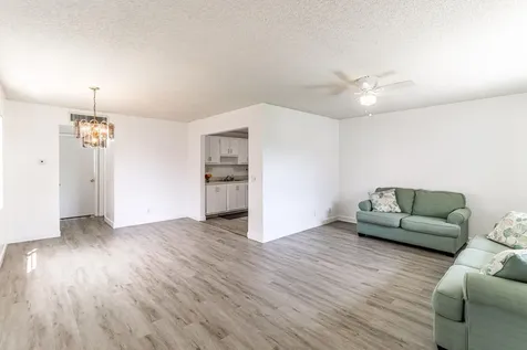809 Flanders Q Delray Beach FL 33484