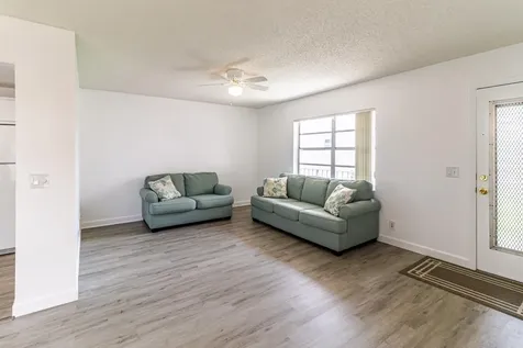 809 Flanders Q Delray Beach FL 33484