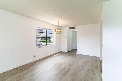 809 Flanders Q Delray Beach FL 33484