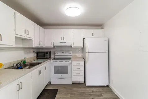 809 Flanders Q Delray Beach FL 33484