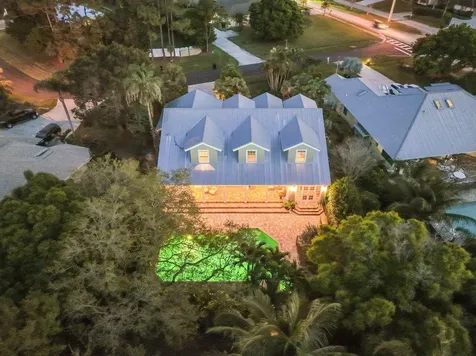 1993 Se Giffen Avenue Port Saint Lucie FL 34952