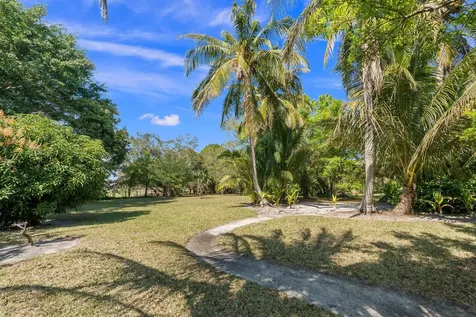 1993 Se Giffen Avenue Port Saint Lucie FL 34952