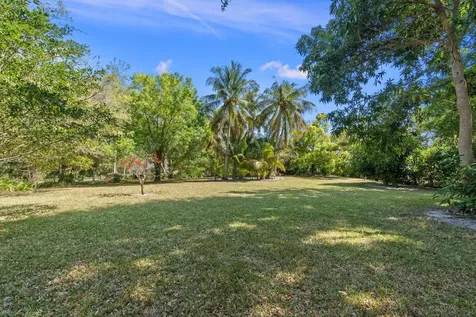 1993 Se Giffen Avenue Port Saint Lucie FL 34952