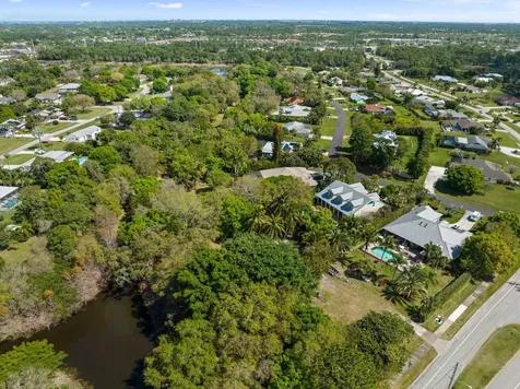 1993 Se Giffen Avenue Port Saint Lucie FL 34952