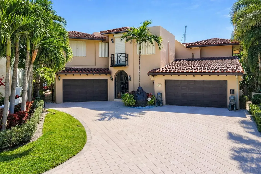 2850 Ne 44th Street Lighthouse Point FL 33064
