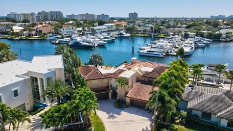 2850 Ne 44th Street Lighthouse Point FL 33064