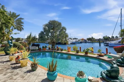 2850 Ne 44th Street Lighthouse Point FL 33064
