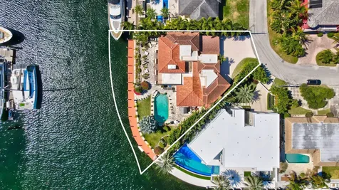 2850 Ne 44th Street Lighthouse Point FL 33064