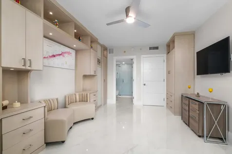 550 Se Mizner Boulevard Boca Raton FL 33432