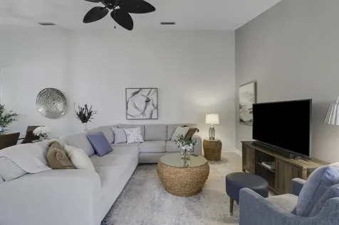 1201b Nw Sun Terrace Circle Port Saint Lucie FL 34986