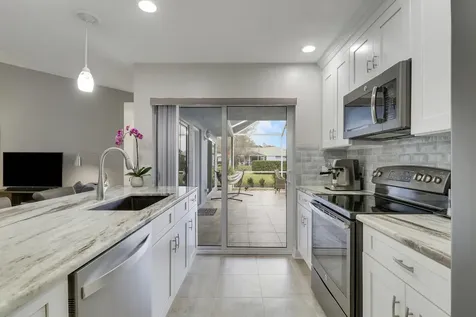 1201b Nw Sun Terrace Circle Port Saint Lucie FL 34986