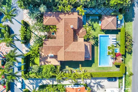 237 El Bravo Way Palm Beach FL 33480
