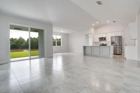 388 Sw Vista Lake Drive Port Saint Lucie FL 34983