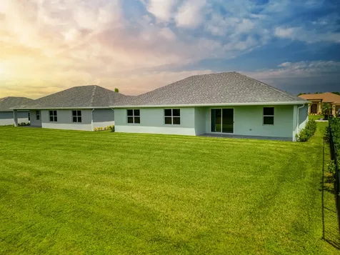 388 Sw Vista Lake Drive Port Saint Lucie FL 34983