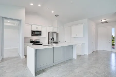 388 Sw Vista Lake Drive Port Saint Lucie FL 34983