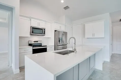 388 Sw Vista Lake Drive Port Saint Lucie FL 34983