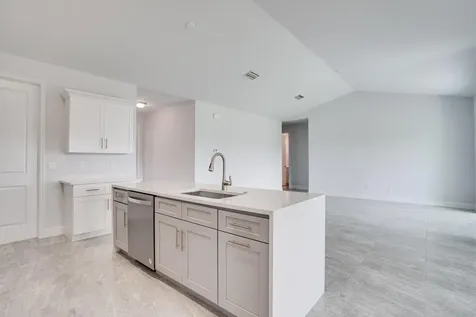 388 Sw Vista Lake Drive Port Saint Lucie FL 34983