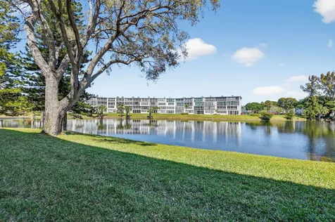 1038 Cambridge B Deerfield Beach FL 33442