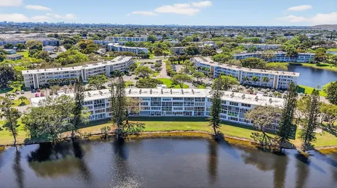 1038 Cambridge B Deerfield Beach FL 33442