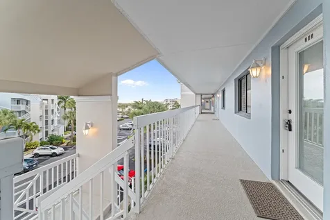 10 Ne Plantation Road Stuart FL 34996