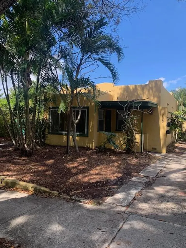 805 Sunset Road West Palm Beach FL 33401
