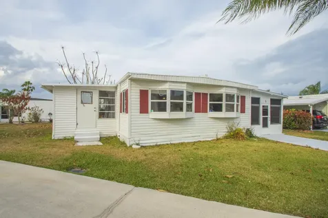 5 Santa Fe Lane Port Saint Lucie FL 34952