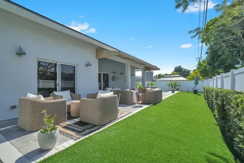 875 SE 13th Avenue Deerfield Beach FL 33441