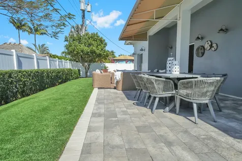 875 SE 13th Avenue Deerfield Beach FL 33441