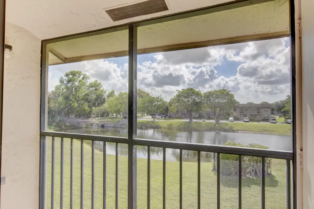 21943 Remsen Terrace Boca Raton FL 33433