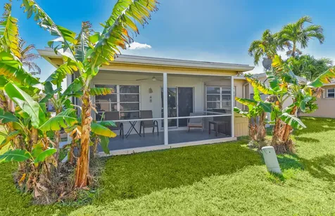 1281 Nw 45th Court Deerfield Beach FL 33064