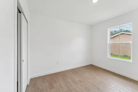 879 Sw Mccoy Avenue Port Saint Lucie FL 34953