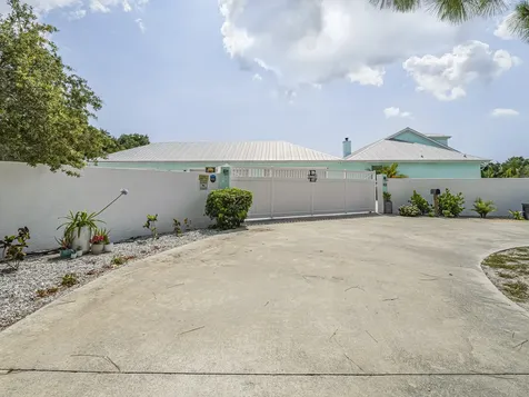 406 9th Court Vero Beach FL 32962