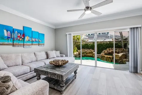 17 Oakleaf Court Tequesta FL 33469