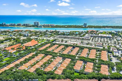 17 Oakleaf Court Tequesta FL 33469