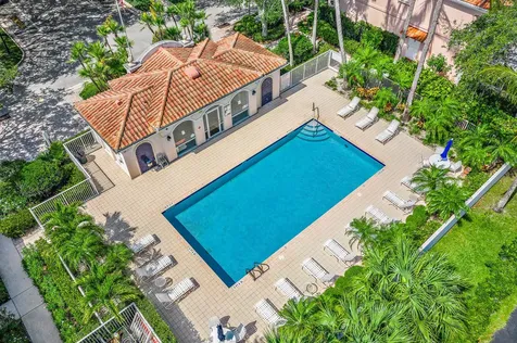 17 Oakleaf Court Tequesta FL 33469