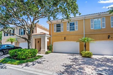 17 Oakleaf Court Tequesta FL 33469