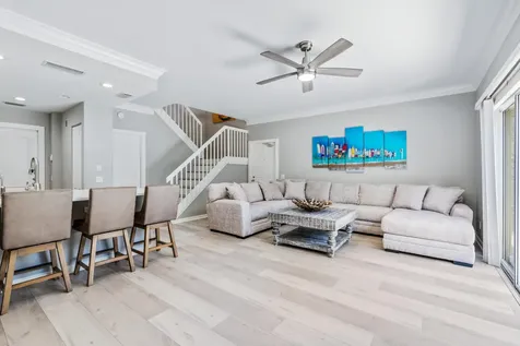 17 Oakleaf Court Tequesta FL 33469