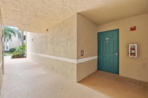 278 Village Boulevard Tequesta FL 33469