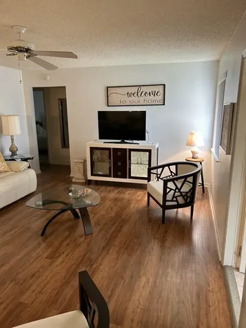 304 Knotty Pine Circle Greenacres FL 33463