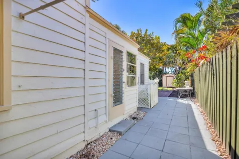 2401 Ridgeway Avenue West Palm Beach FL 33401