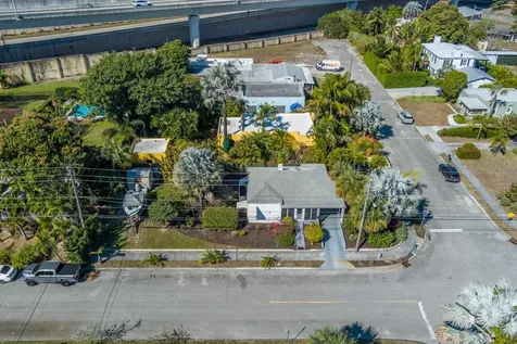 2401 Ridgeway Avenue West Palm Beach FL 33401
