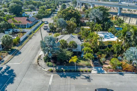 2401 Ridgeway Avenue West Palm Beach FL 33401