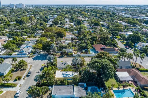 2401 Ridgeway Avenue West Palm Beach FL 33401