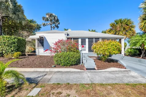 2401 Ridgeway Avenue West Palm Beach FL 33401